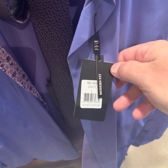 NWT Men’s stylish Dress Shirt with Matching Tie. Great style and fit. 🇮🇹 - Picture 5 of 5